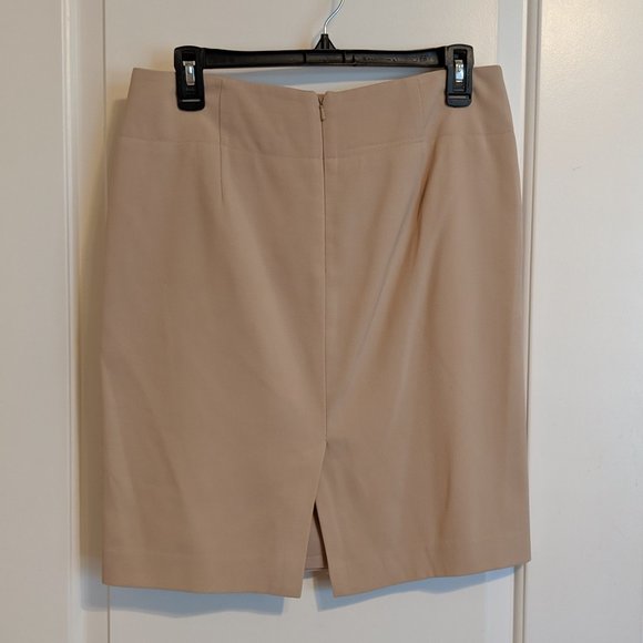 BOGO / Banana Republic/ Pencil Skirt - Picture 4 of 6